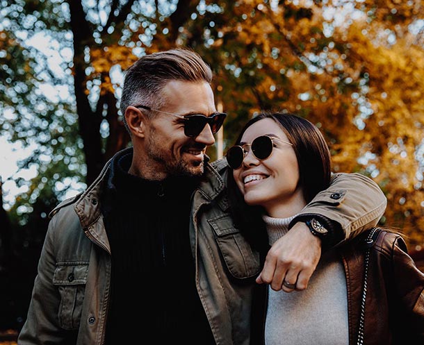 chic couple walking in the city